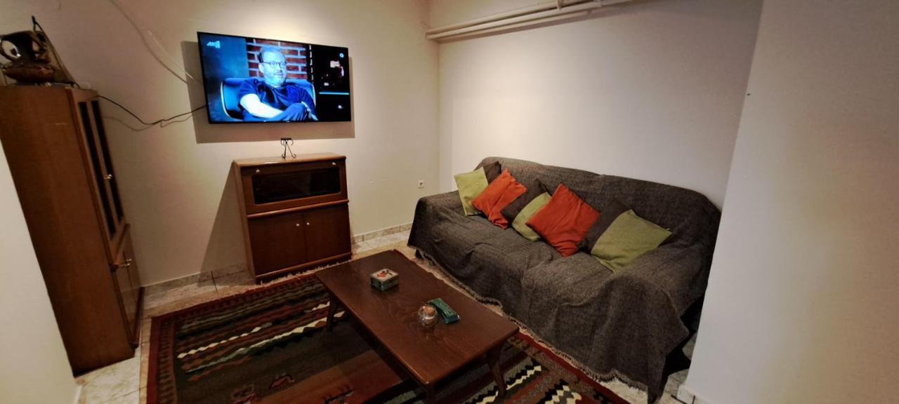 Hospitality Up To 5 Person's In Chios *