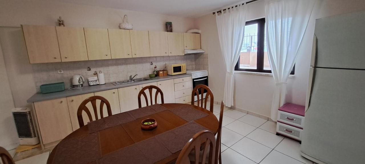 Hospitality Up To 5 Person's In Chios Apartment Chios Town