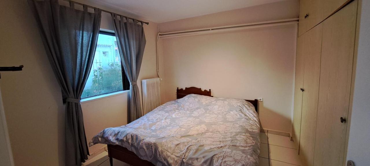 Hospitality Up To 5 Person's In Chios Apartment